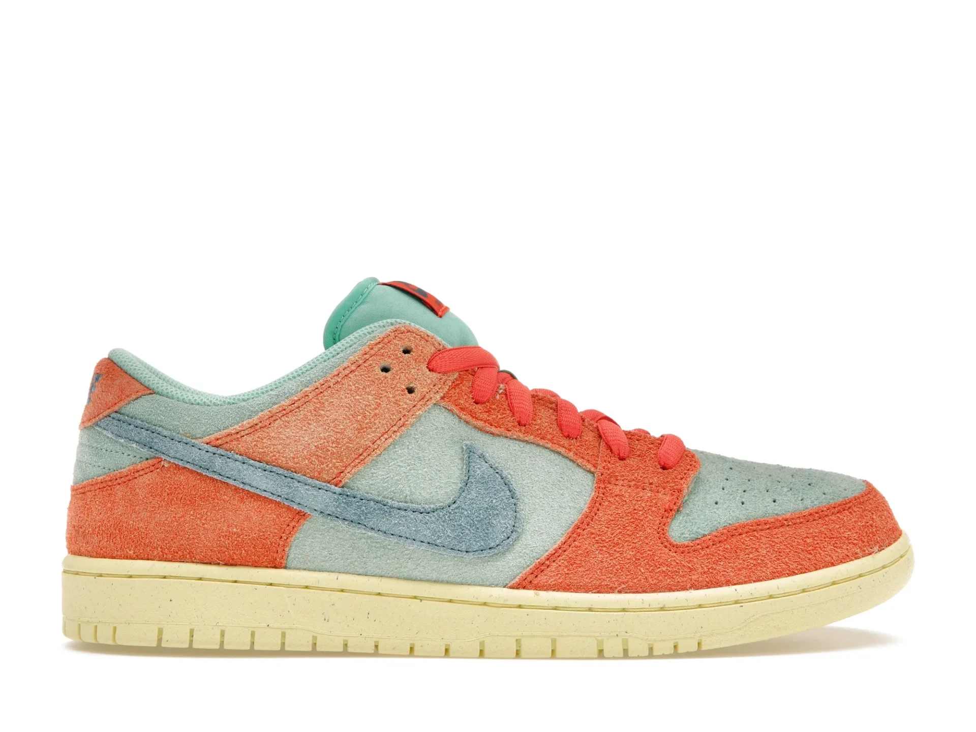 SB DUNK LOW ORANGE EMERALD RISE SUEDE