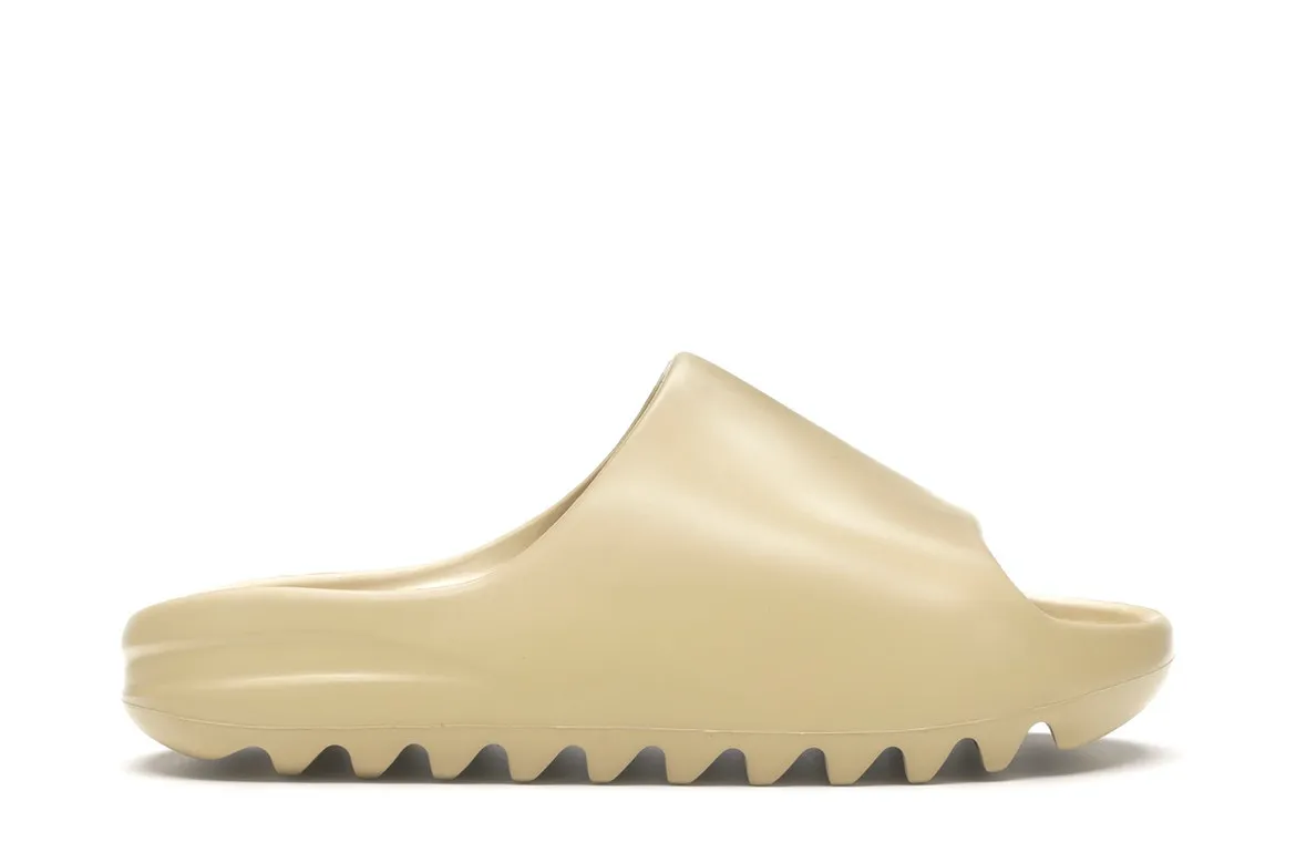 YEEZY SLIDE DESERT SAND