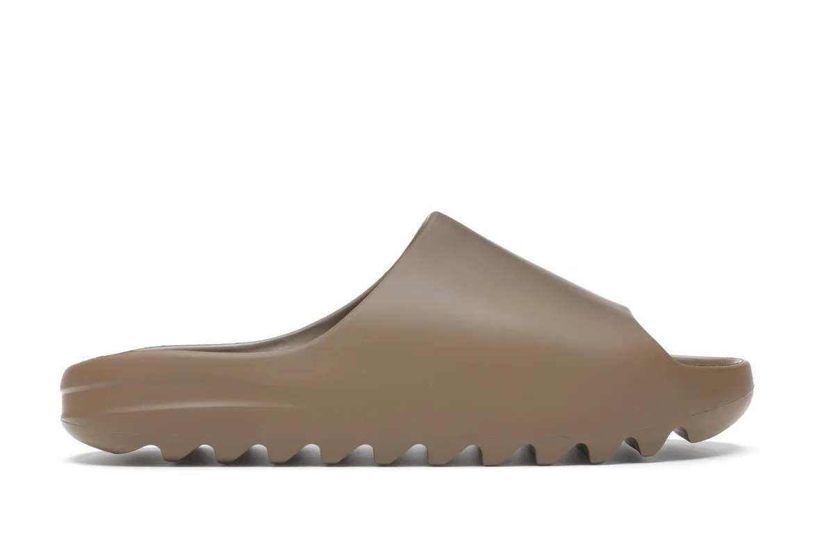 YEEZY SLIDES BROWN